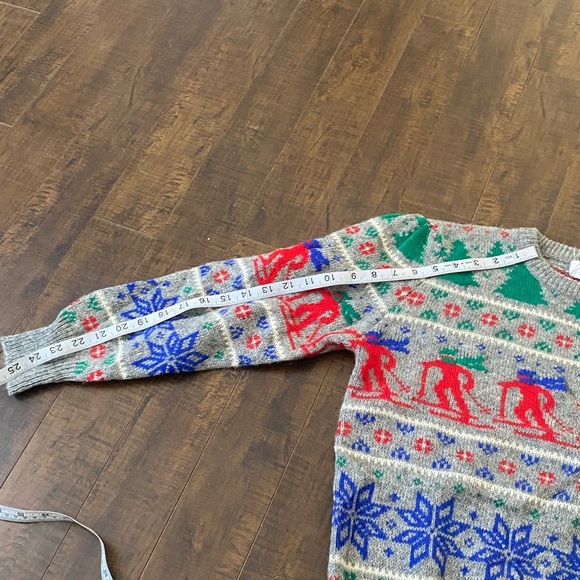 Vintage Lord & Taylor Wool sweater - Picture 7 of 10